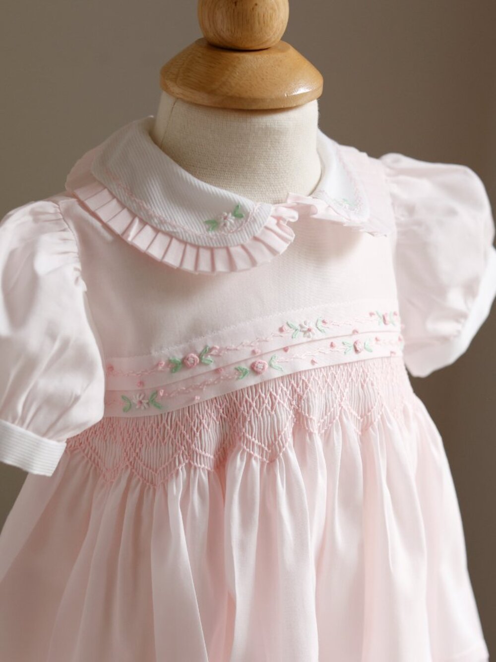 Smocked Pink Dress Friedknit by Feltman Brothers Size 6/9  Month Hand Embroidery - Picture 5 of 6